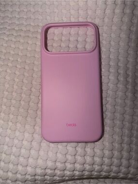 Beats iPhone 17 Pro Max Case
Hardshell Case with MagSafe and Camera Control